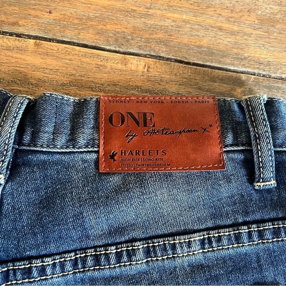 One Teaspoon Jean Shorts - Picture 3 of 14